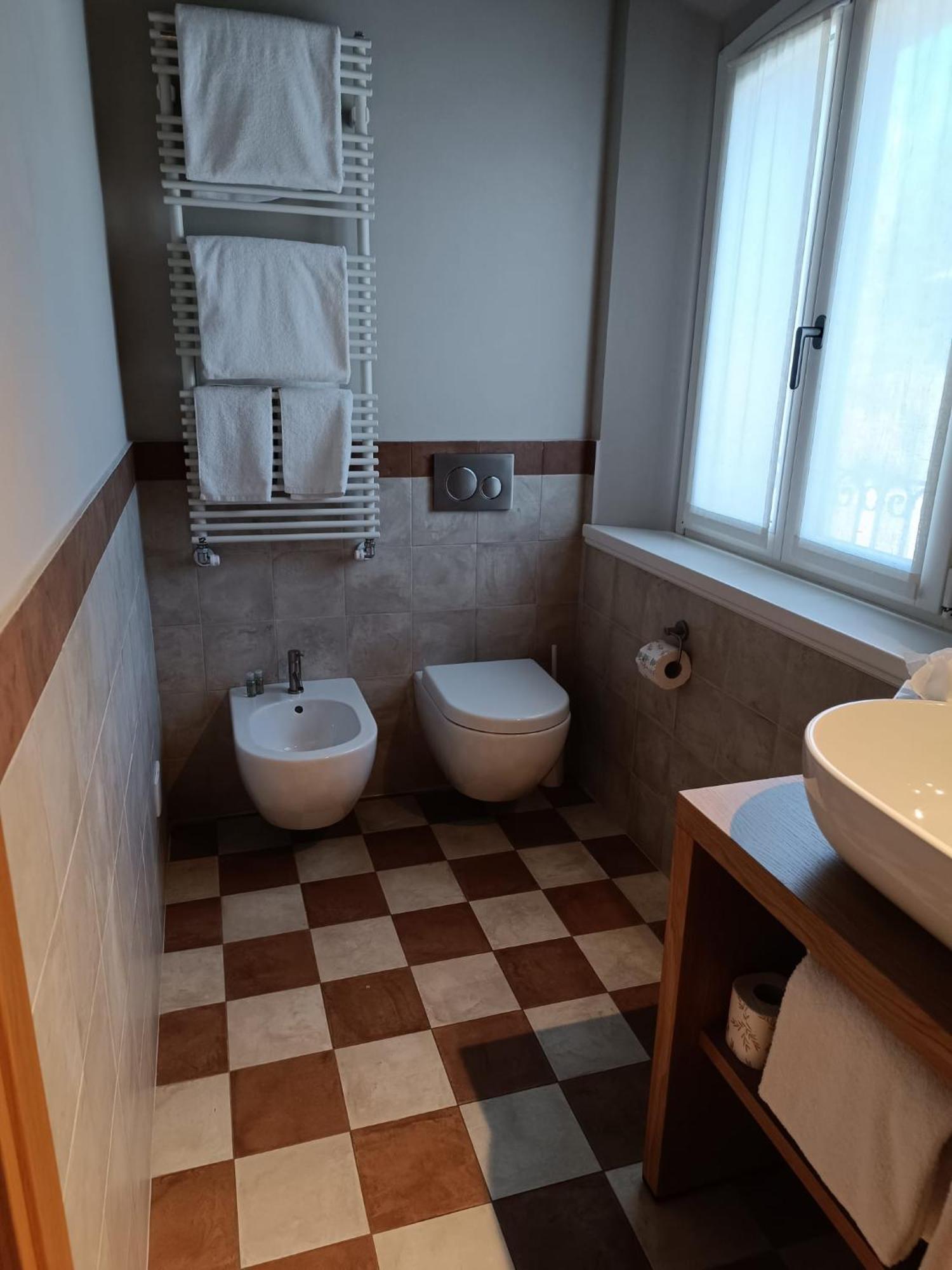 فيلا Relais Roncolo 1888 Quattro Castella المظهر الخارجي الصورة